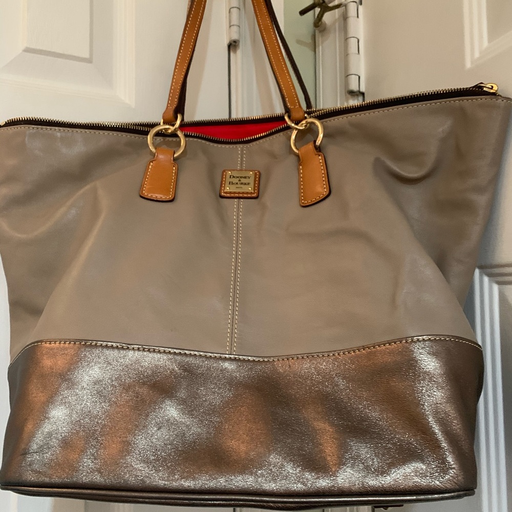 Dooney and Bourke purse